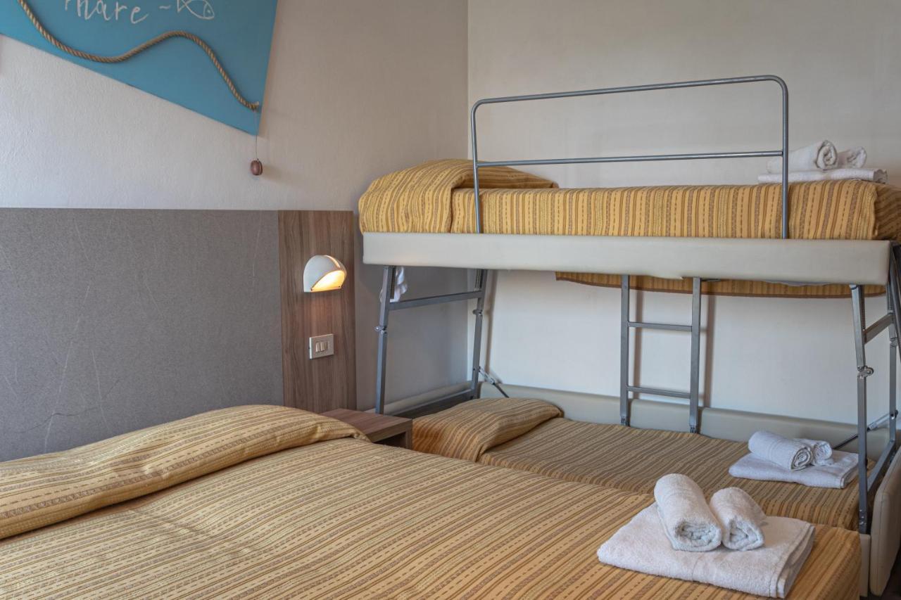 Hotel Astrid Червия Экстерьер фото