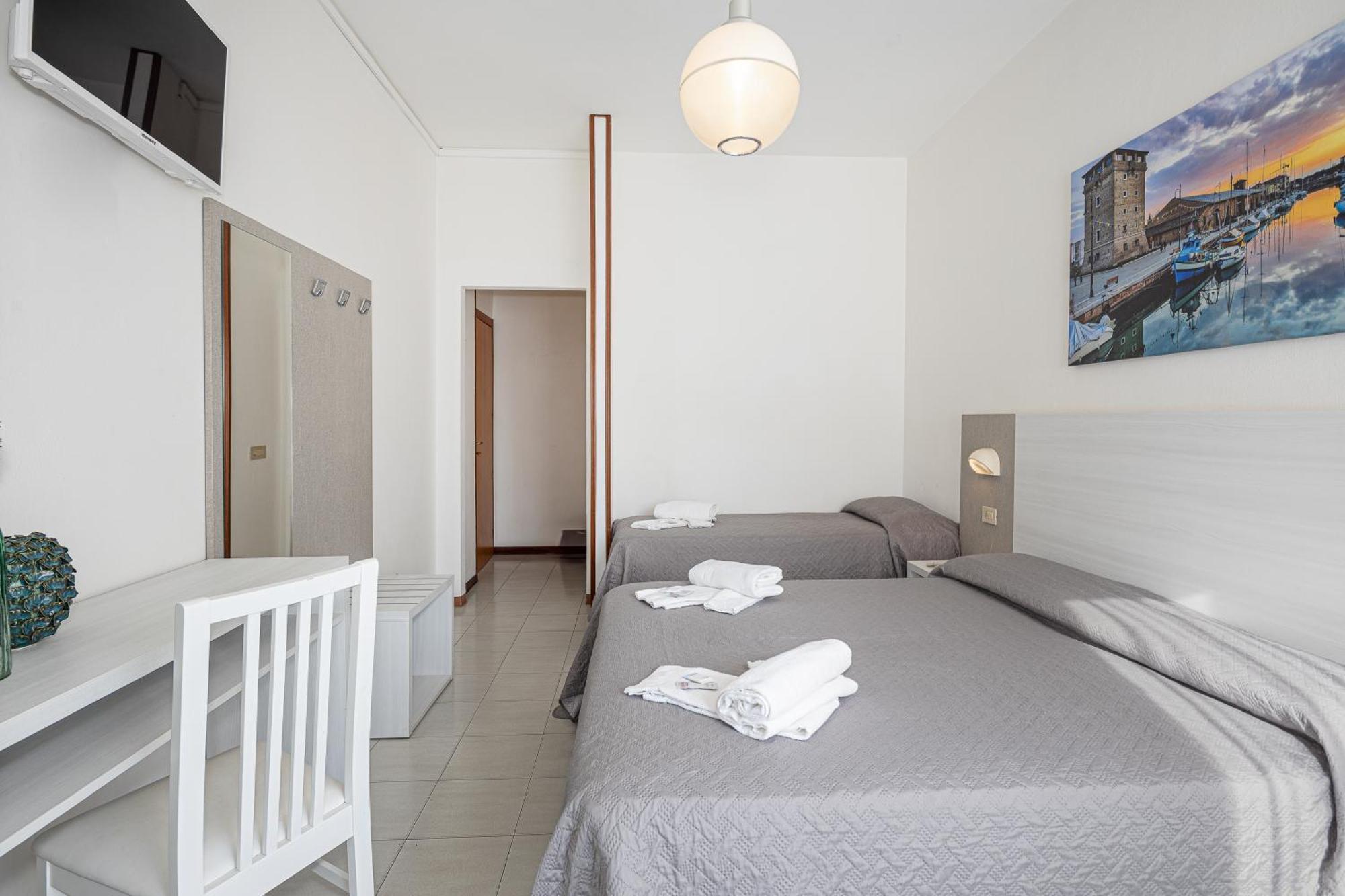 Hotel Astrid Червия Экстерьер фото
