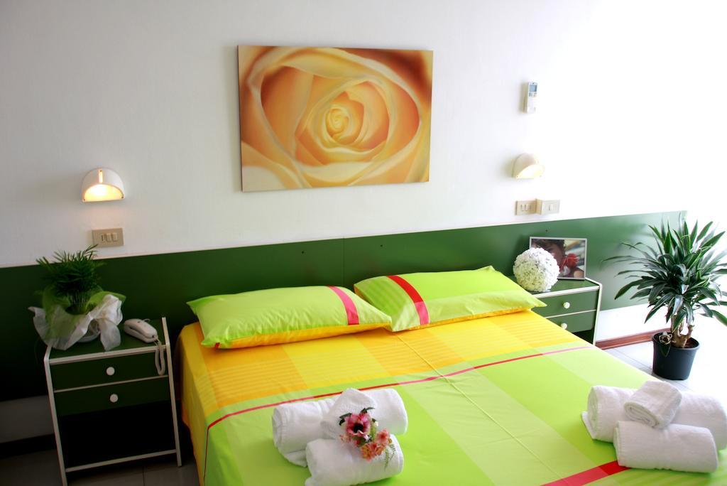 Hotel Astrid Червия Номер фото