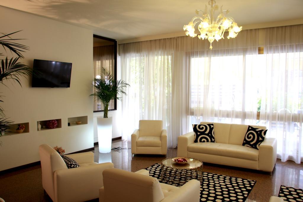 Hotel Astrid Червия Экстерьер фото